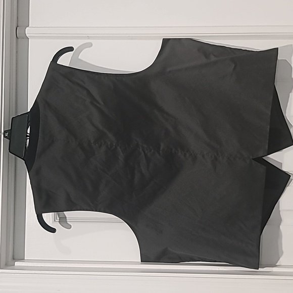 Used Mens Arrow Full Back Black Button up Vest. Sz: XL - Picture 3 of 3